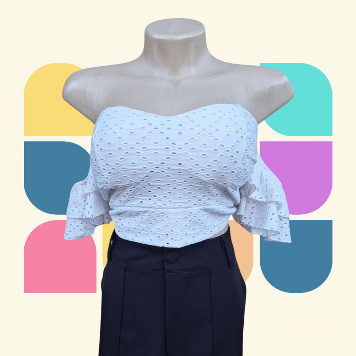 Blusa Cropped Feminina Branca com Mangas Curtas (Tamanho P/M)