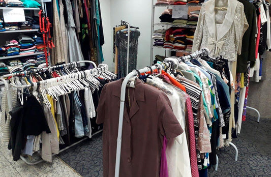 Lote de Roupas Femininas Brechó - 120 Peças por Apenas R$80 + FRETE INCLUSO